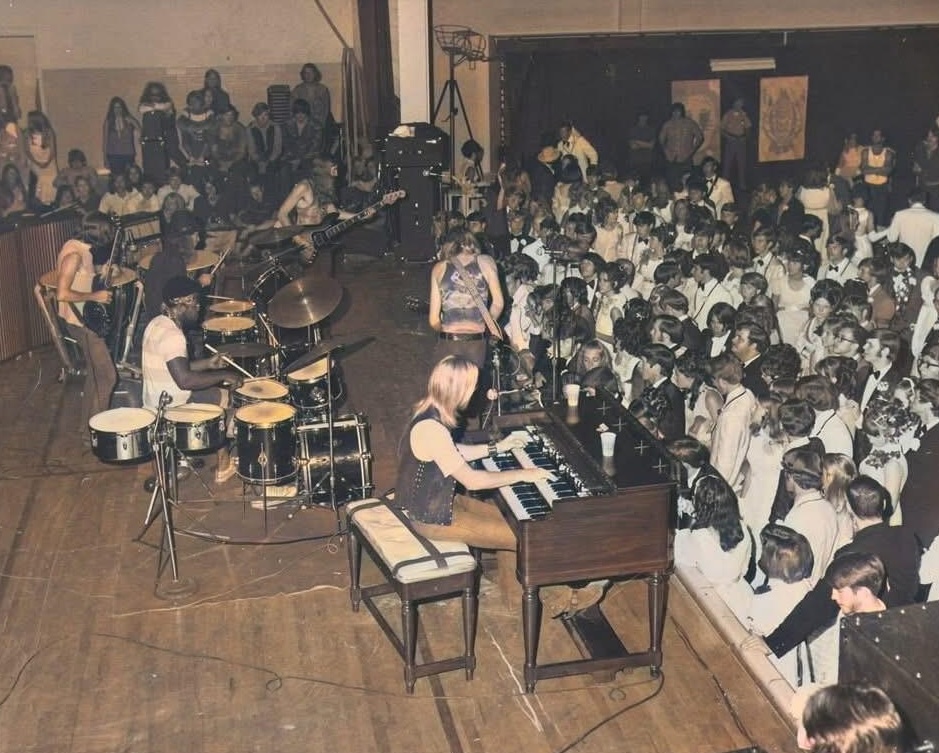 Yes, that's The Allman Brothers playing a Georgia high school prom.